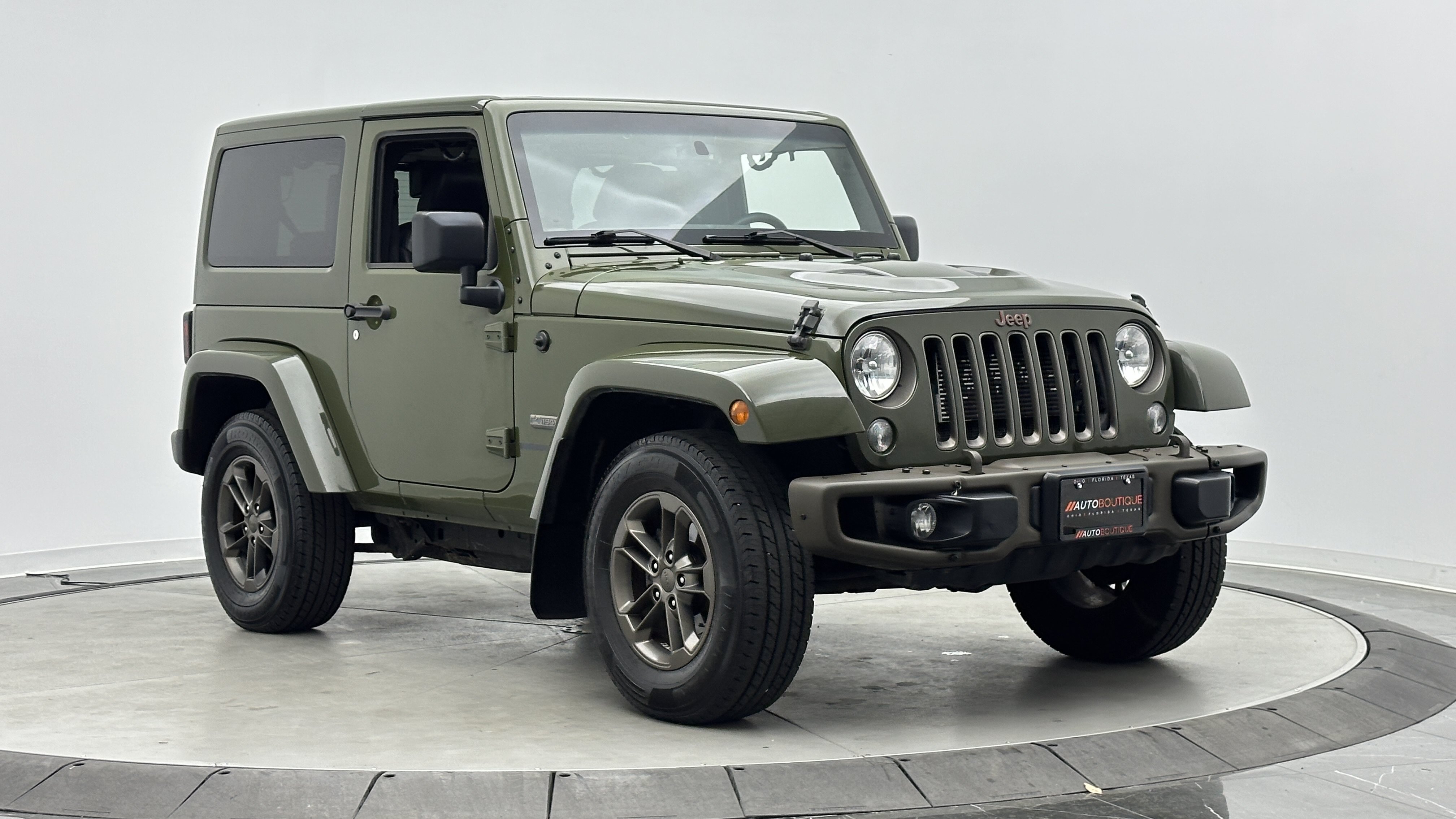 Used 2016 Jeep Wrangler Sahara AWD/4WD image 3
