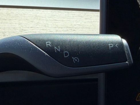Used 2020 Tesla Model 3 Standard Range Plus RWD image 16