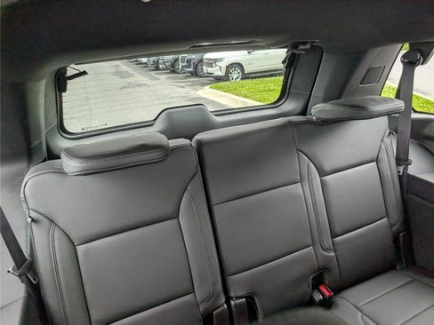 Used 2021 Chevrolet Tahoe LT w/ LT Signature Package AWD/4WD image 13