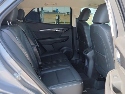 Used 2022 Buick Envision Essence w/ Safety Package image 43