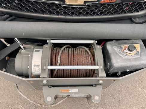 Used 2001 Chevrolet Silverado 3500 4x4 Regular Cab w/ Provisions For Wrecker Pkg image 3