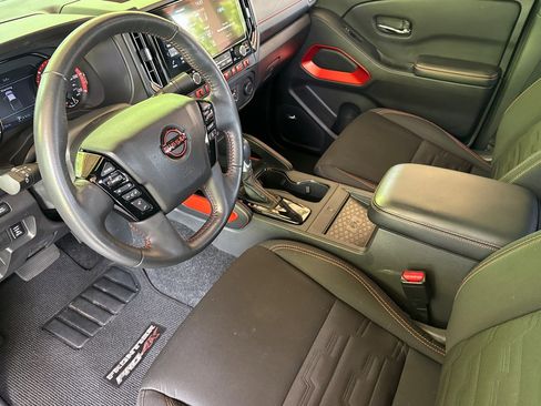 Used 2025 Nissan Frontier PRO-4X w/ Pro Convenience Package AWD/4WD image 11