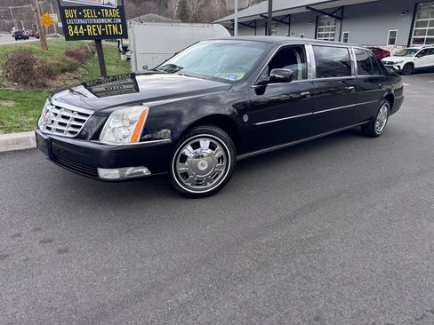 Used 2011 Cadillac DTS Limousine FWD image 2