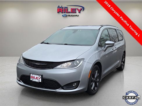 Used 2018 Chrysler Pacifica Touring-L w/ Premium Audio Group image 1