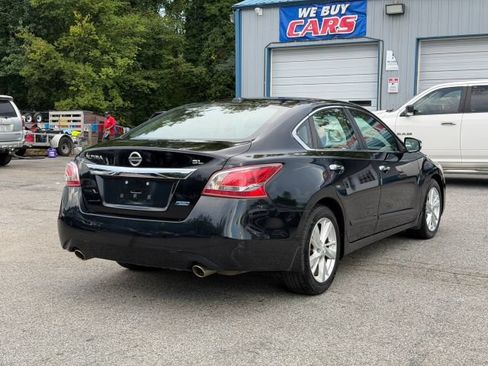 Used 2013 Nissan Altima 2.5 SL w/ Technology Pkg FWD image 4