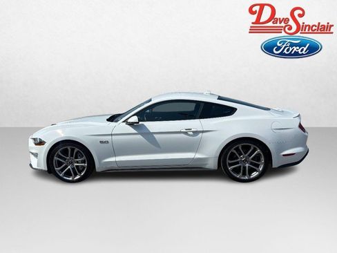 Used 2022 Ford Mustang GT Premium w/ Equipment Group 401A RWD image 10