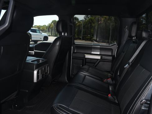 Used 2019 Ford F150 Lariat w/ Equipment Group 502A Luxury AWD/4WD image 16