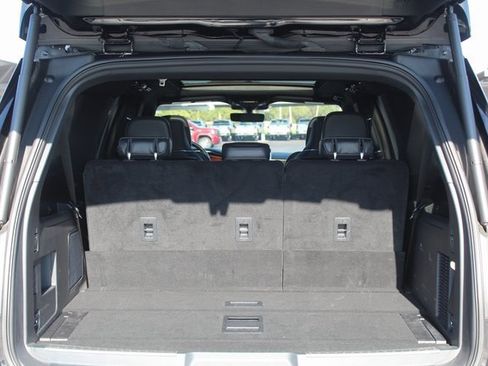 Used 2024 Lincoln Navigator L Reserve image 9