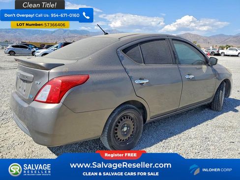 Used 2016 Nissan Versa SV FWD image 4