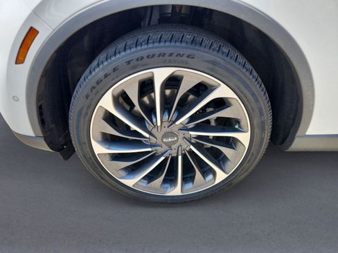 Used 2020 Lincoln Aviator Reserve w/ Equipment Group 202A AWD/4WD image 9