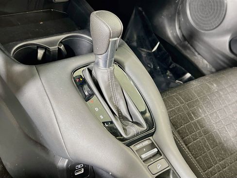 Used 2023 Honda HR-V LX image 16