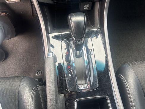 Used 2016 Honda Accord Sport image 18