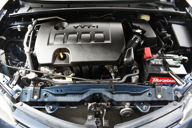 Used 2017 Toyota Corolla LE w/ Carpet Mat Package (TMS) FWD image 29