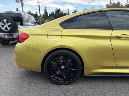 Used 2017 BMW M4 Coupe RWD image 11