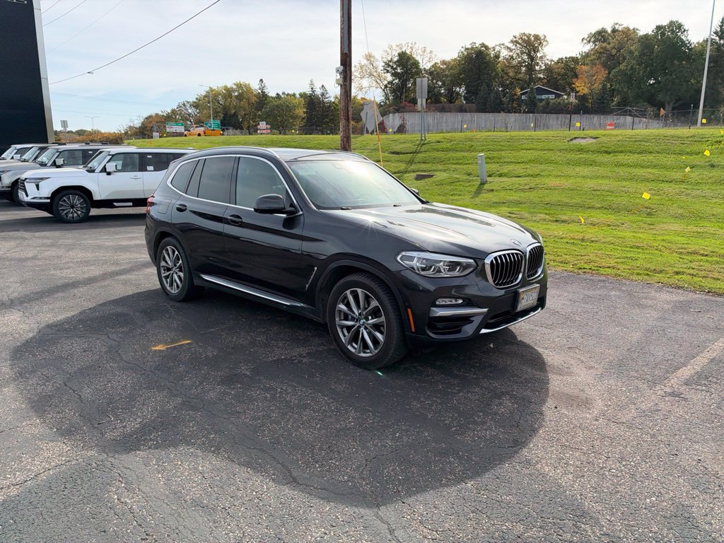 Used 2018 BMW X3 xDrive30i w/ Executive Package AWD/4WD image 11