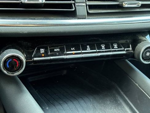 Certified 2024 Chevrolet Equinox EV LT image 27