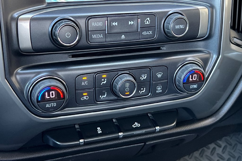 Used 2018 Chevrolet Silverado 1500 LT w/ All Star Edition RWD image 22