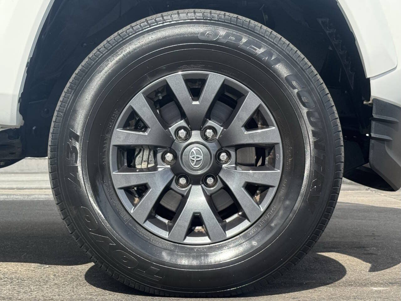 Used 2022 Toyota Tacoma SR5 w/ Technology Package RWD image 8