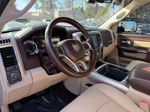 Used 2016 RAM 1500 Laramie w/ Convenience Group image 8