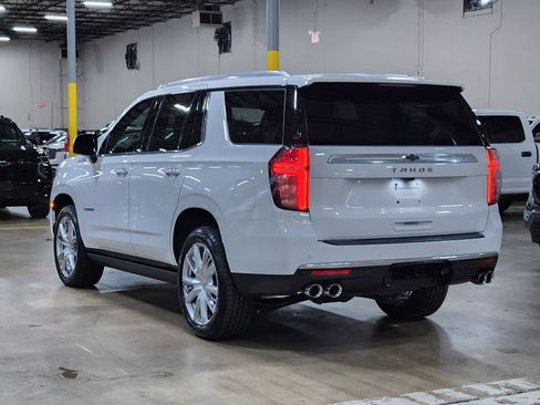 Used 2021 Chevrolet Tahoe High Country w/ Premium Package AWD/4WD image 11