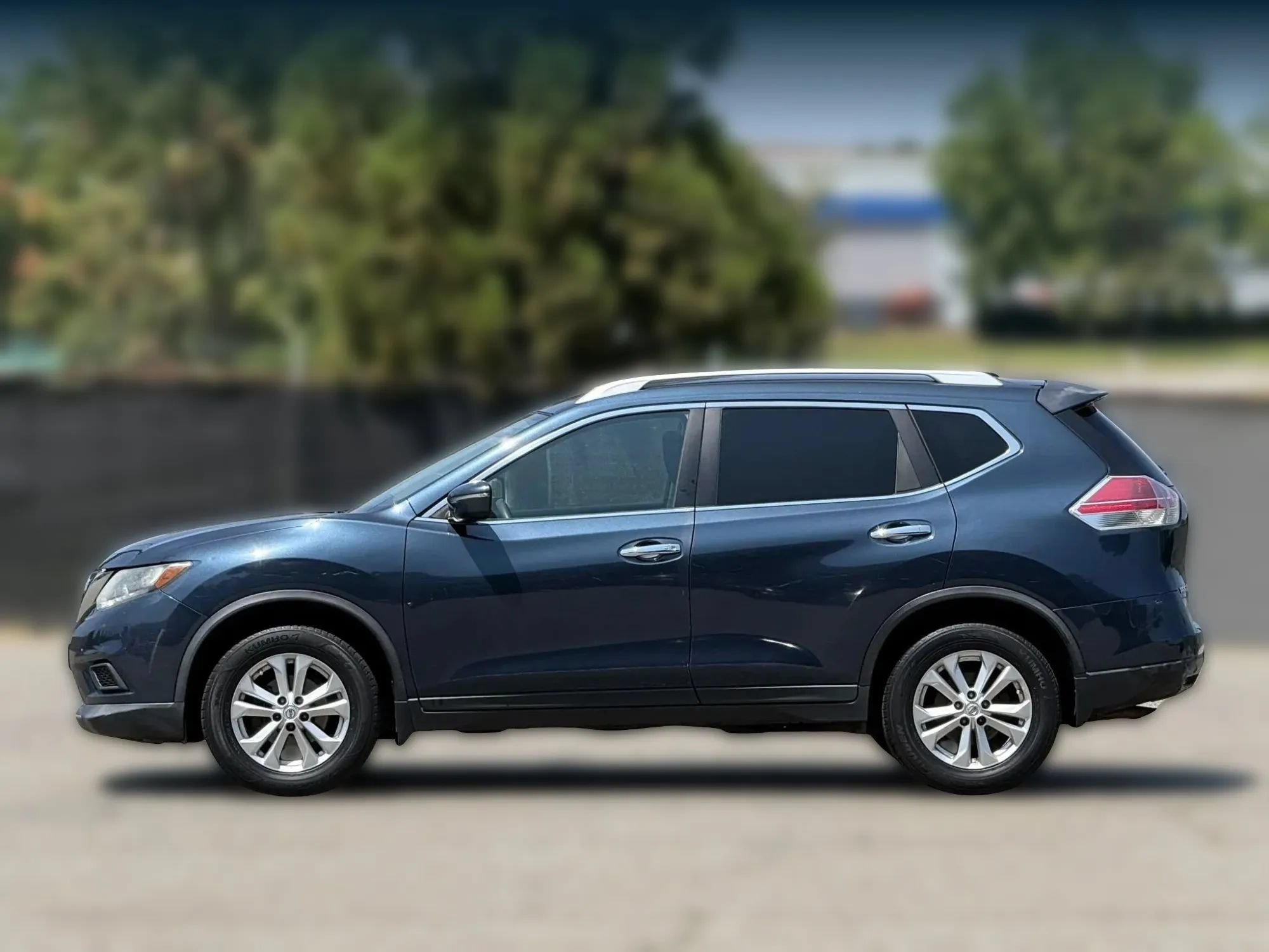 Used 2015 Nissan Rogue SV AWD/4WD image 8