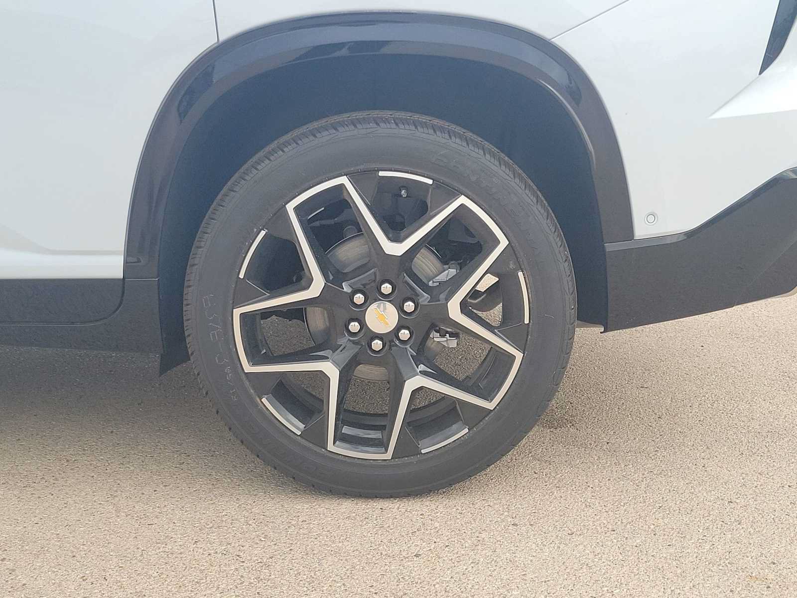 New 2026 Chevrolet Traverse High Country w/ LPO, Floor Liner Package FWD image 12