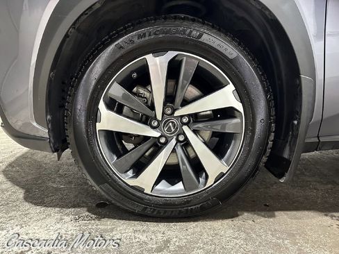 Used 2018 Lexus NX 300h AWD image 29