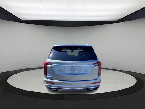 Used 2025 Cadillac XT6 Premium Luxury AWD/4WD image 7