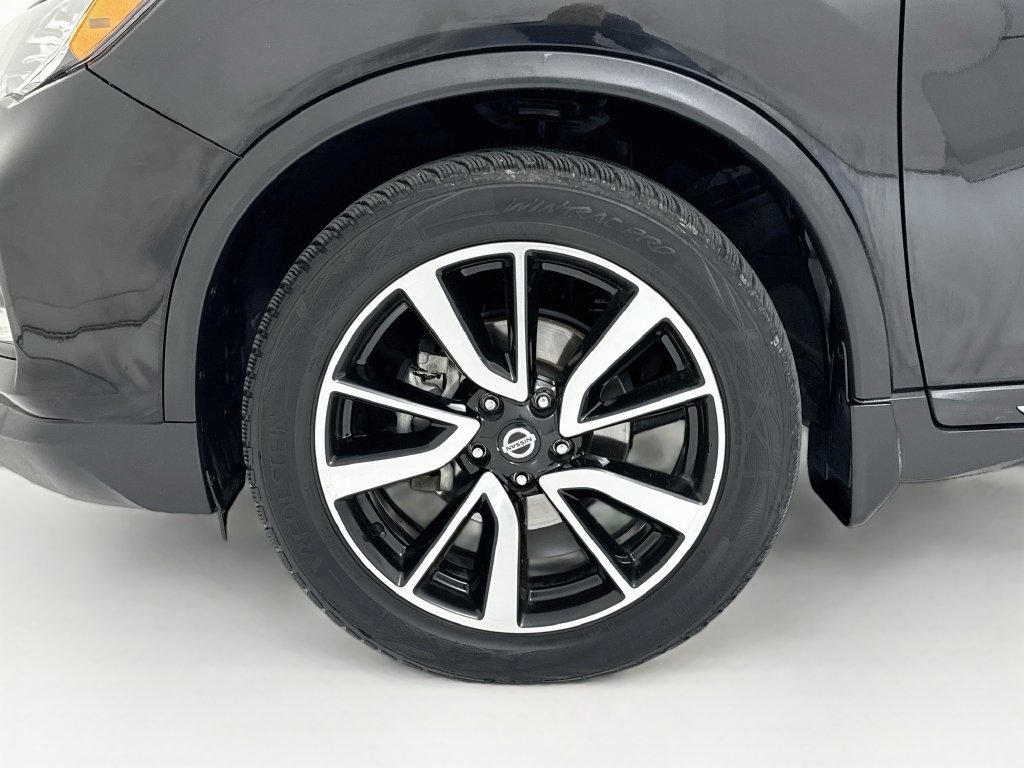 Used 2020 Nissan Rogue SL w/ Premium Package AWD/4WD image 32