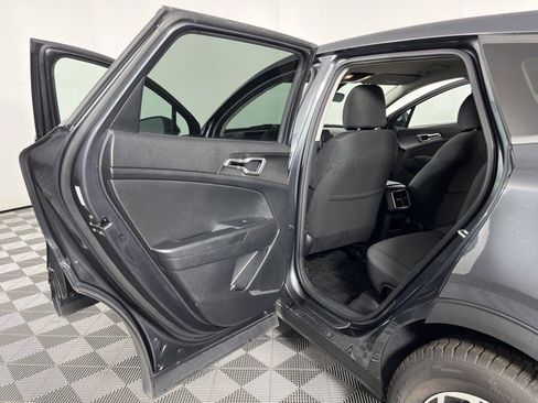 Used 2023 Kia Sportage LX FWD image 34