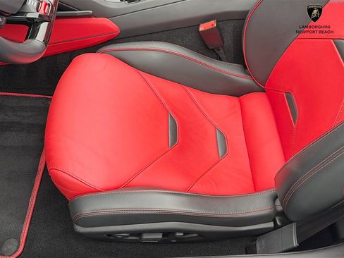 Used 2023 Lamborghini Huracan EVO RWD image 20