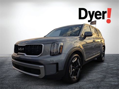 Certified 2024 Kia Telluride EX w/ EX Captain's Chair Package image 7