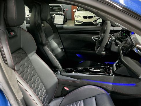 Used 2022 Audi RS e-tron GT image 10