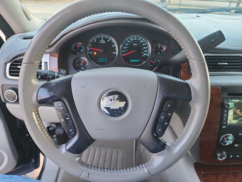 Used 2007 Chevrolet Suburban LTZ w/ LTZ Preferred Equipment Group image 20
