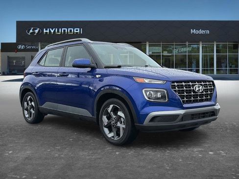 Certified 2023 Hyundai Venue Limited image 2