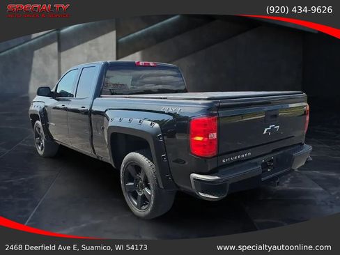 Used 2018 Chevrolet Silverado 1500 Custom w/ Custom Convenience Package AWD/4WD image 4