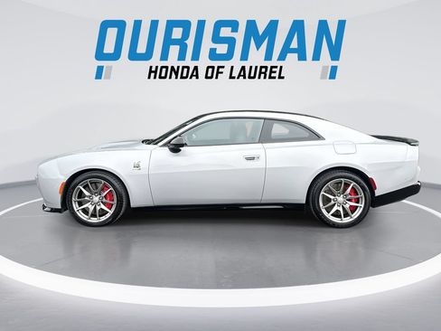 Used 2024 Dodge Charger Daytona Scat Pack w/ Plus Group AWD/4WD image 5