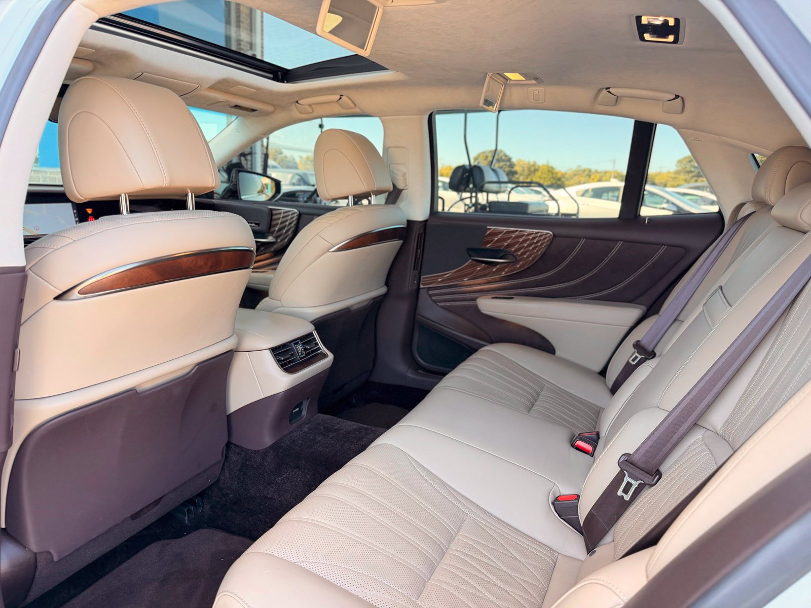 Used 2020 Lexus LS 500 w/ Interior Upgrade Package RWD image 35