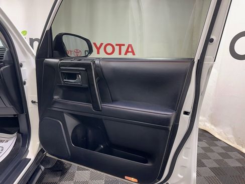 Used 2023 Toyota 4Runner TRD Off-Road Premium image 10