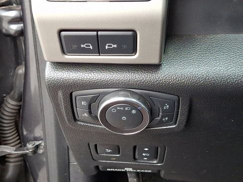 Certified 2020 Ford F350 Lariat image 27