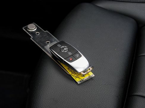 Used 2023 Mercedes-Benz GLA 250 w/ Premium Package image 59