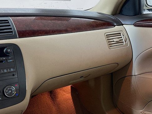 Used 2007 Buick Lucerne CX image 20