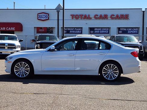 Used 2014 BMW 328i xDrive Sedan AWD/4WD image 2