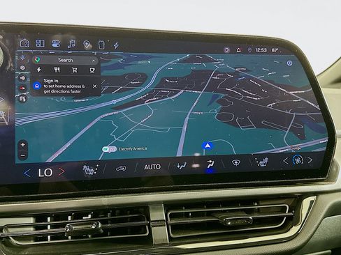 Used 2025 Chevrolet Equinox EV RS FWD image 22