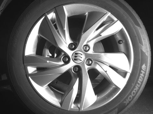 Used 2025 Buick Encore GX Preferred AWD/4WD image 12