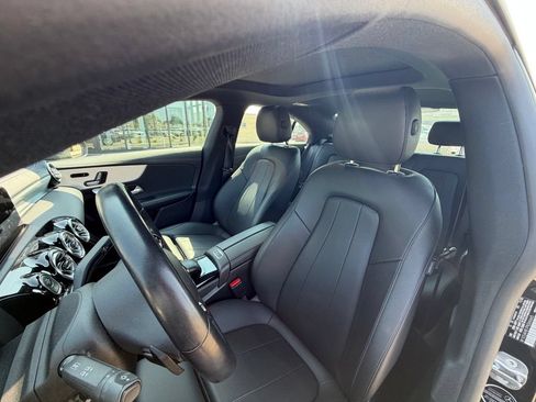Used 2023 Mercedes-Benz CLA 250 4MATIC image 8