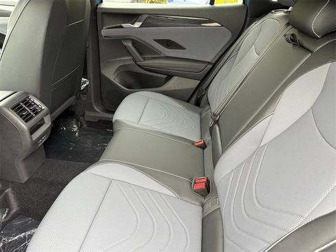 New 2026 Volkswagen Tiguan SE R-Line image 29