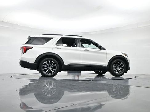 New 2026 Ford Explorer ST-Line RWD image 33