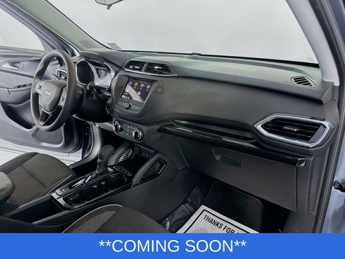 Used 2022 Chevrolet TrailBlazer LT w/ Driver Confidence Package image 27