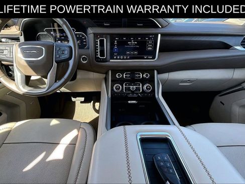 Used 2021 GMC Yukon XL Denali w/ Denali Premium Package image 20